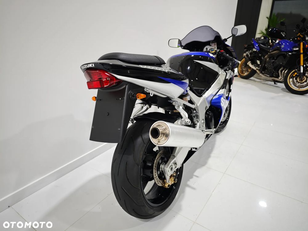 Suzuki GSX-R - 6