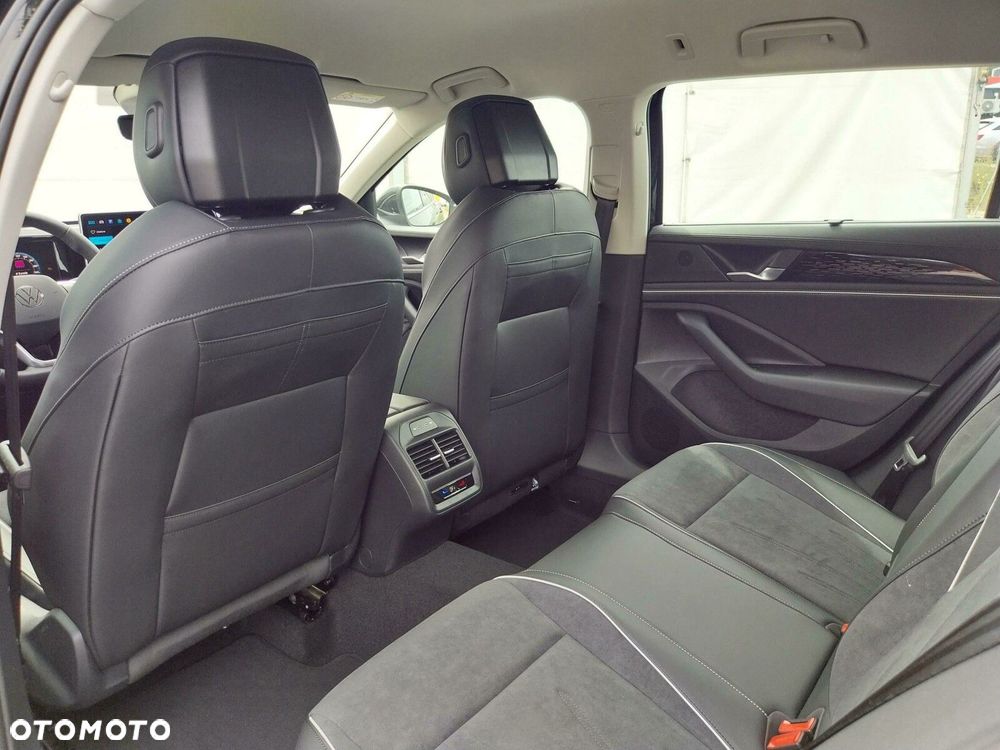 Volkswagen Passat - 18