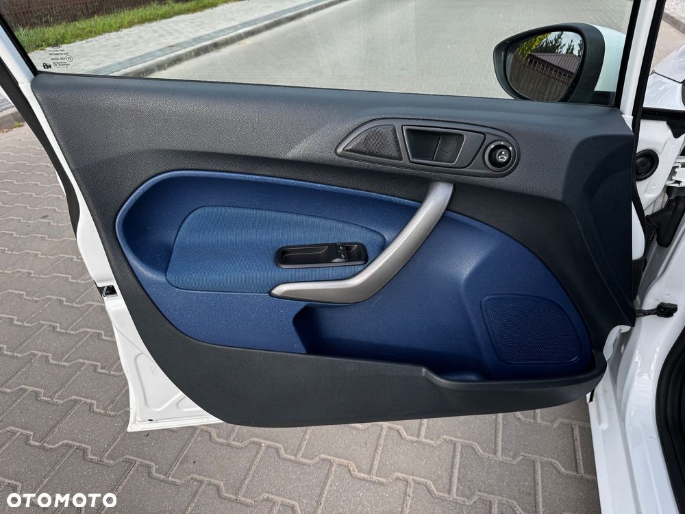 Ford Fiesta - 17