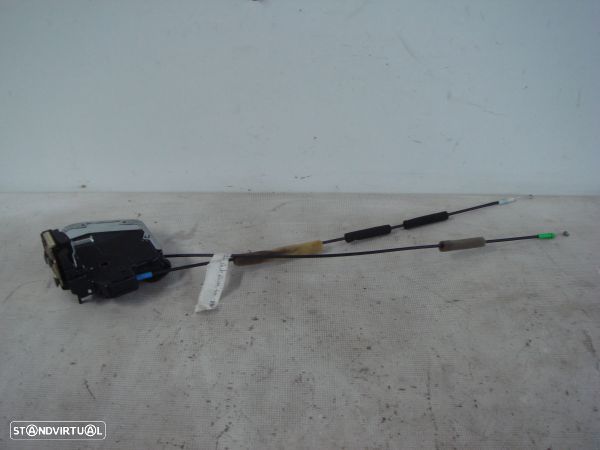 Fecho Da Porta Trás Dto Toyota Avensis (_T25_) - 1