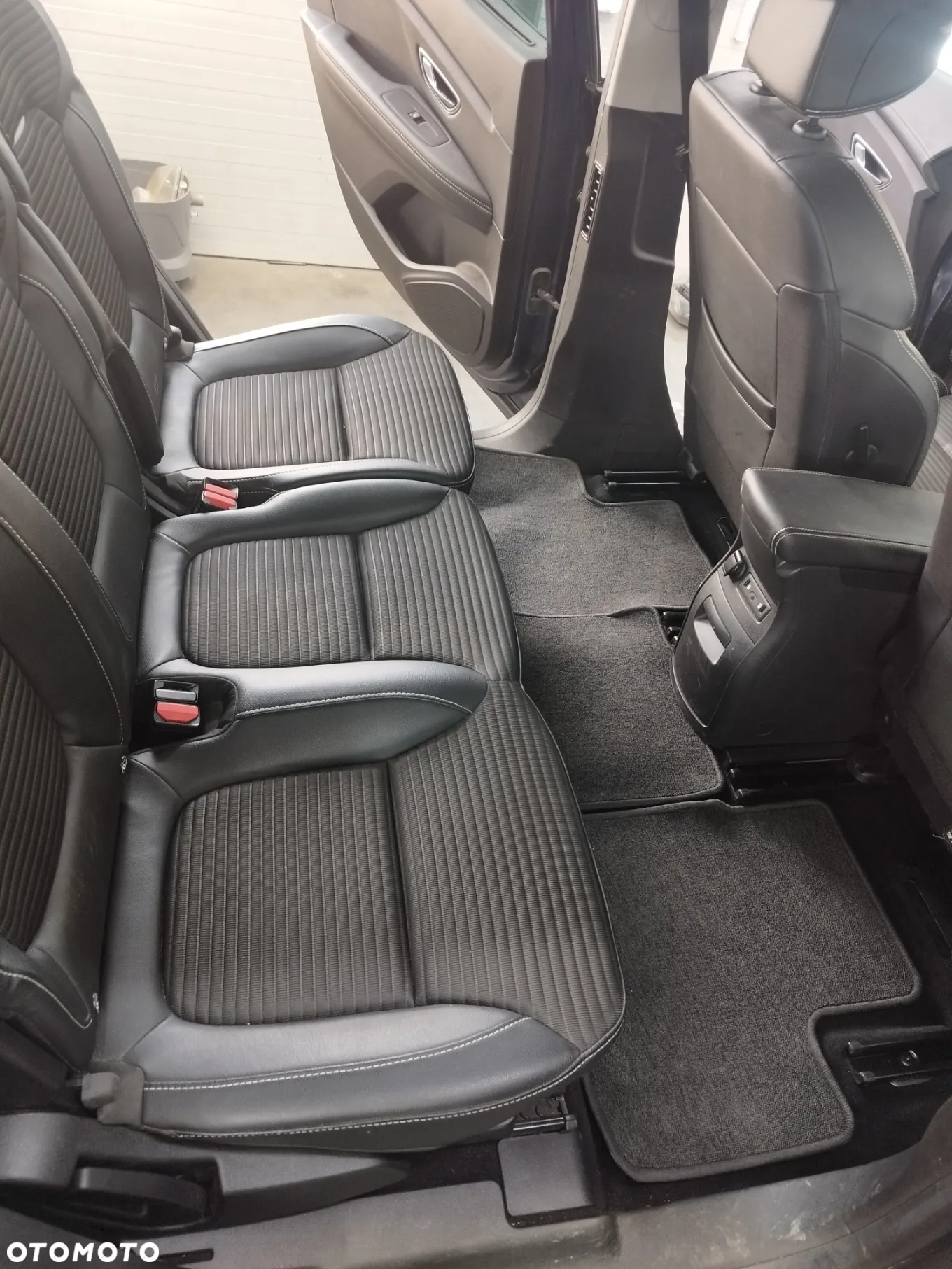 Renault Grand Scenic BLUE dCi 150 EDC BUSINESS EDITION - 39