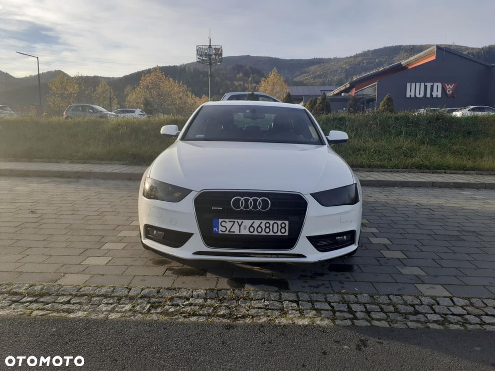 Audi A4 Limousine - 1