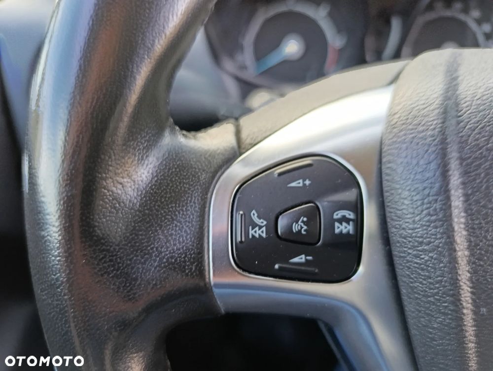 Ford Transit Courier Ambiente - 17