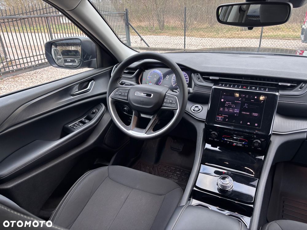 Jeep Grand Cherokee 3.6 V6 Pentastar 4WD Automatik Laredo - 29