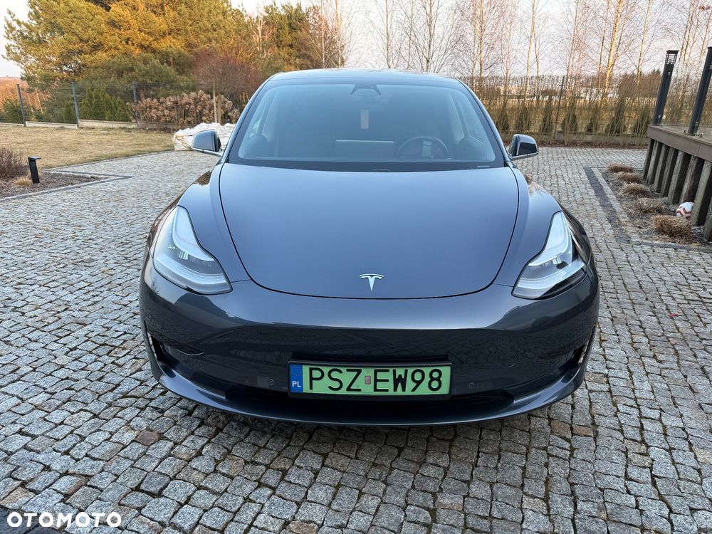 Tesla Model 3 - 2