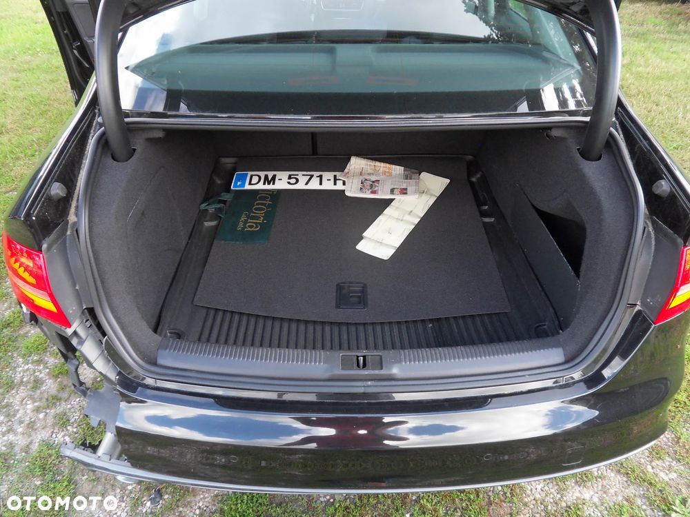Audi A4 Limousine 2.0 TDI DPF clean diesel multitronic S line Sportpaket - 15