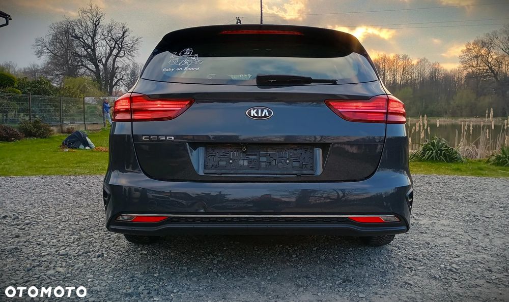 Kia Ceed 1.4 Attract - 14
