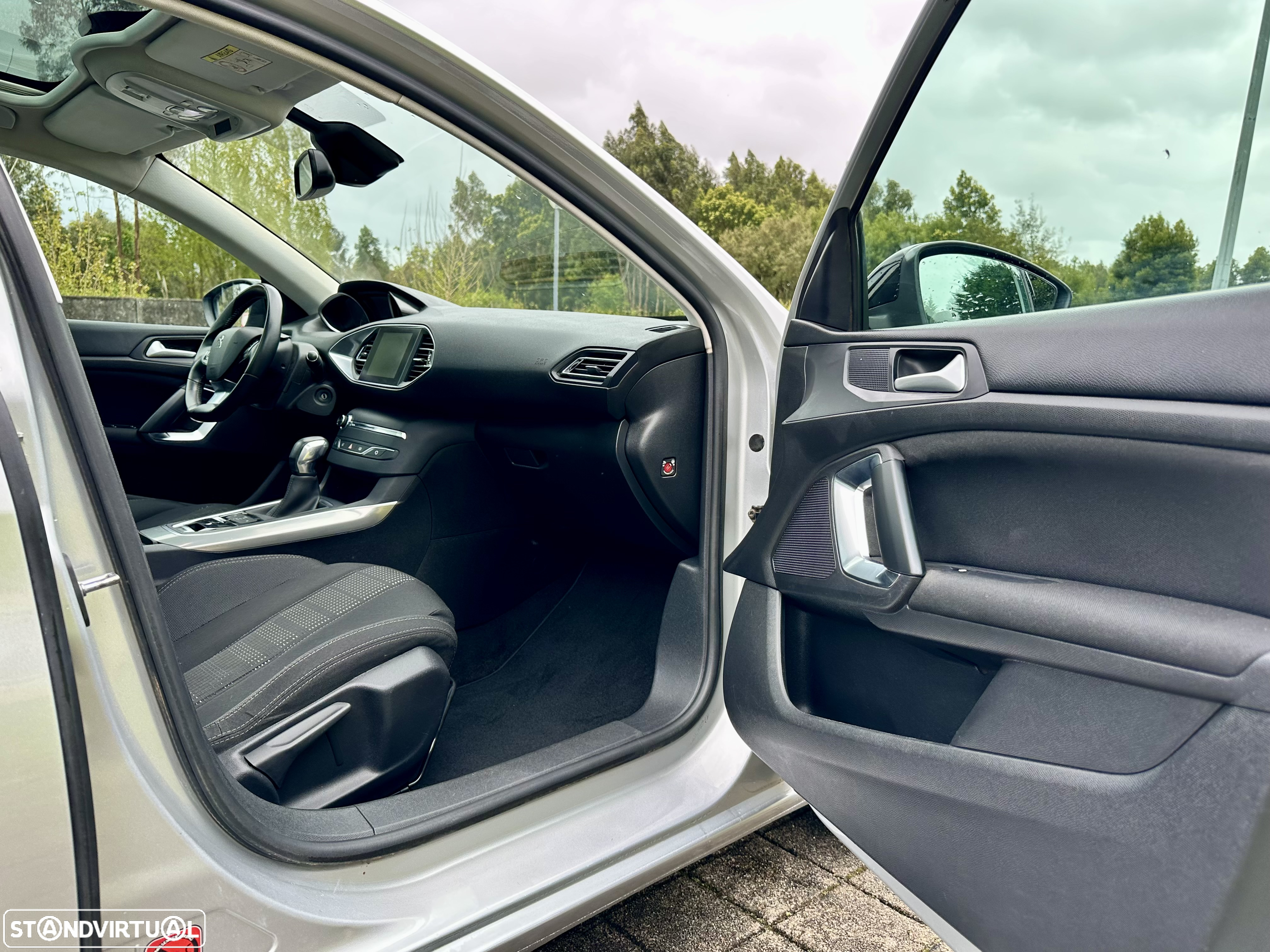Peugeot 308 SW 1.6 BlueHDi Allure J17 EAT6 - 32