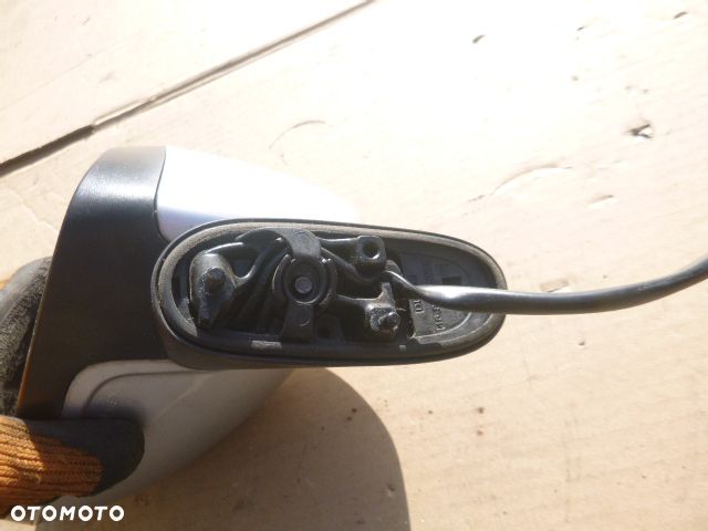 LUSTERKO LEWE ELEKTRYCZNE OPEL CORSA D Z157 3 PINY - 18