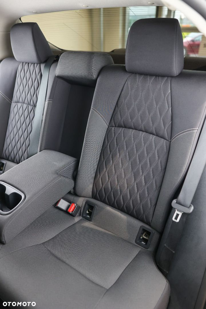 Toyota Corolla - 30