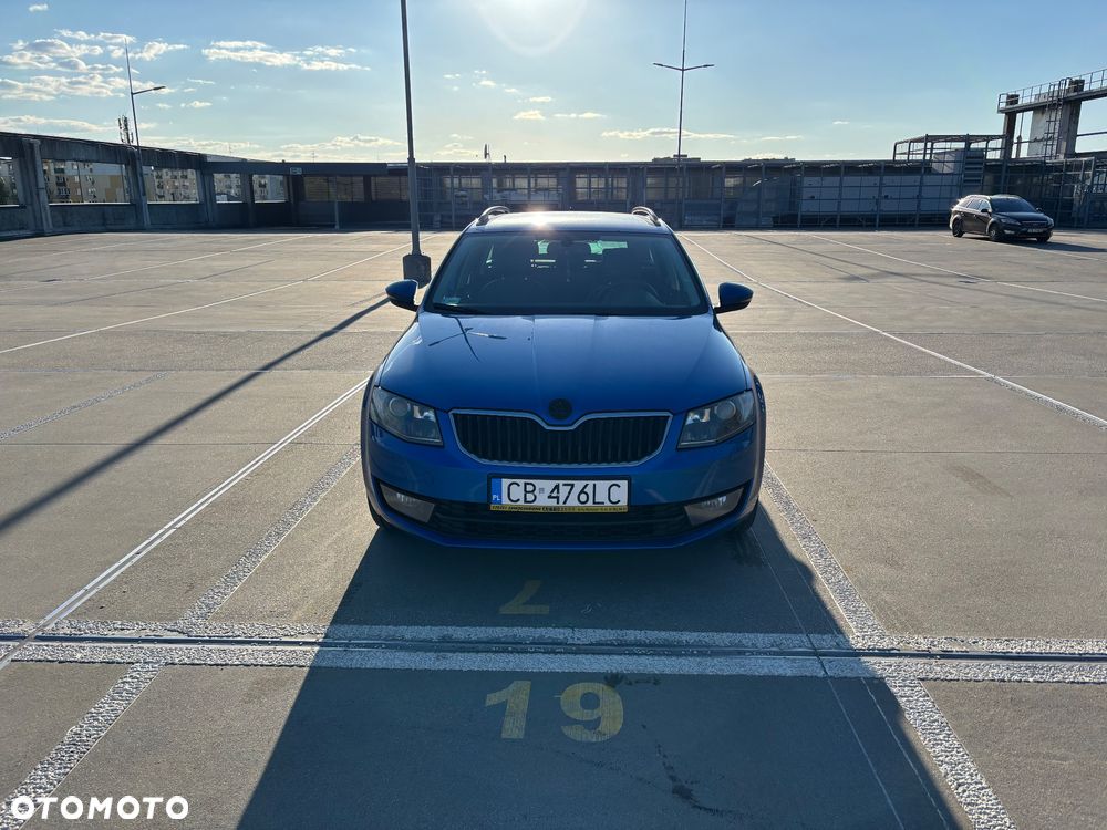 Skoda Octavia 1.6 TDI DPF Elegance - 3
