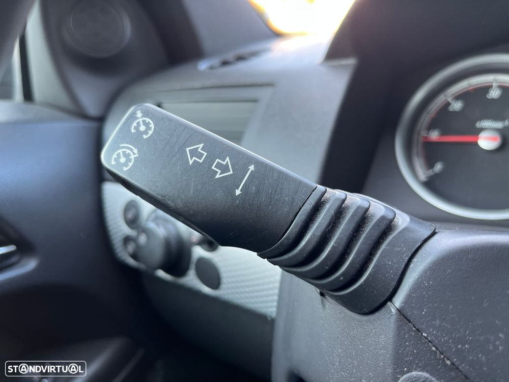 Opel Astra GTC Sport Van - 14