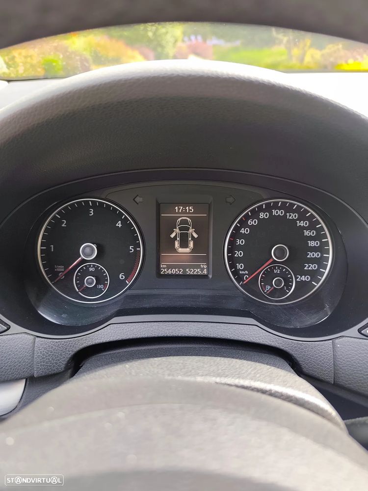 VW Sharan 2.0 TDI Highline - 23