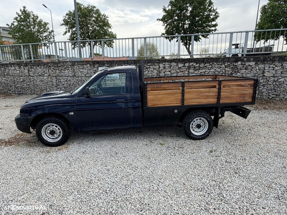 Mitsubishi L200 2.5TD Cab. Simples 3LUG Nacional - 5