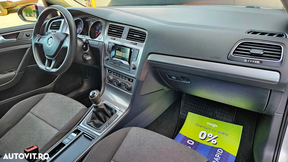 Volkswagen Golf - 16