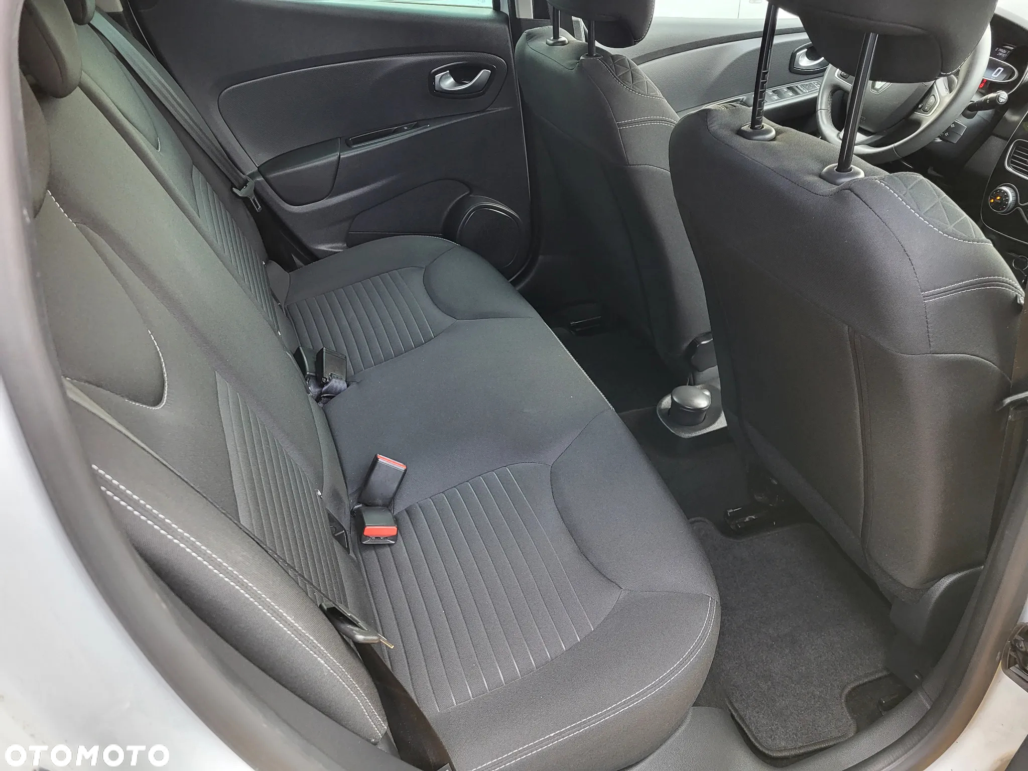Renault Clio 1.2 16V Limited - 24