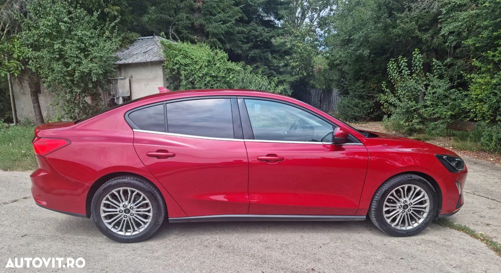 Ford Focus 1.0 EcoBoost Titanium Business - 9