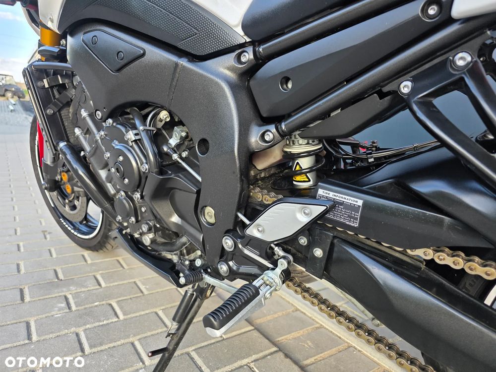 Yamaha FZ8 - 17