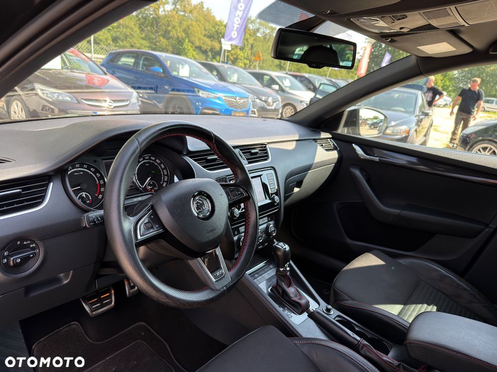 Skoda Octavia 2.0 TDI RS DSG - 30
