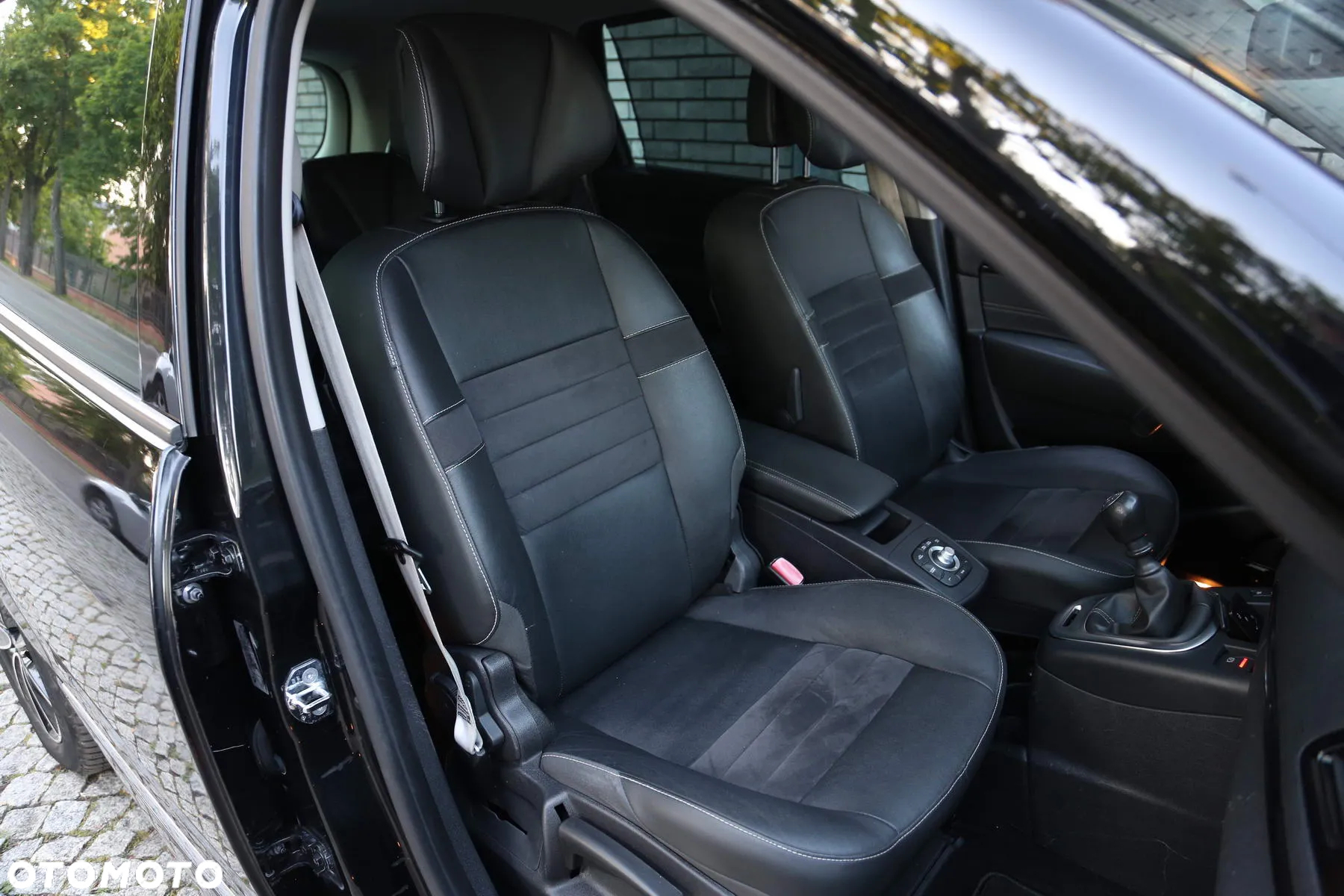 Renault Grand Scenic ENERGY TCe 130 S&S Bose Edition - 35