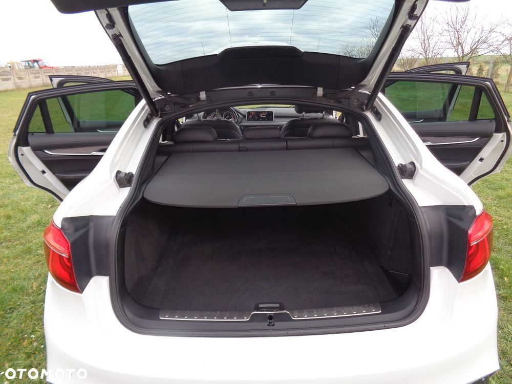 BMW X6 xDriveM50d - 8