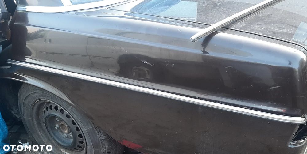 MERCEDES W108 LISTWA TYLNY BŁOTNIK LEWY PRAWY - 1