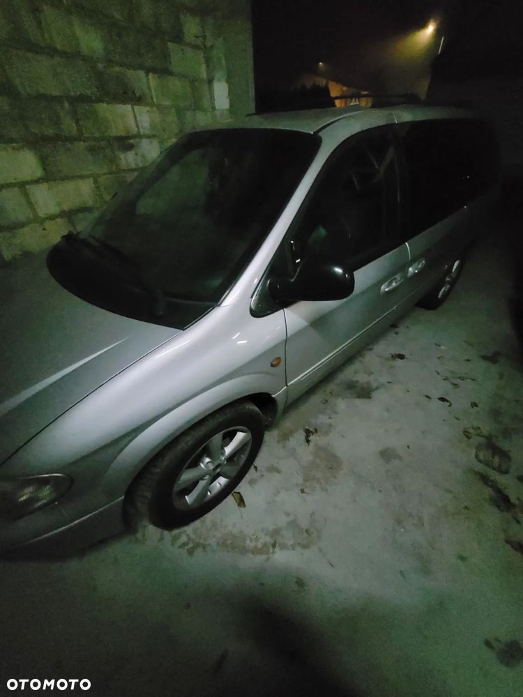Chrysler Grand Voyager 2.8 CRD Limited - 19