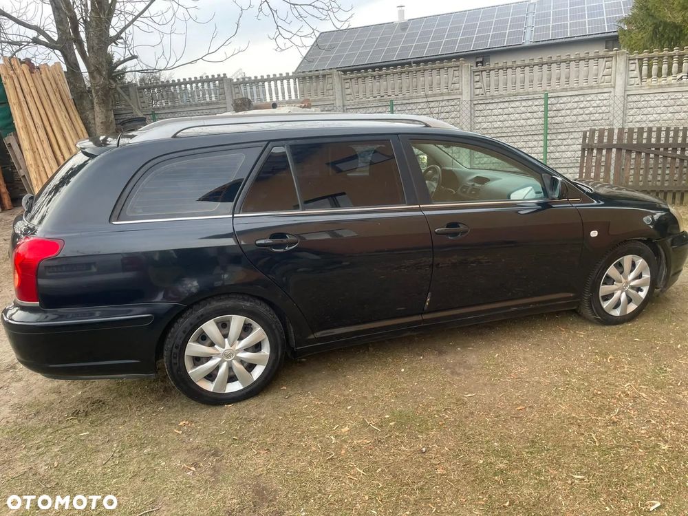 Toyota Avensis 1.8 VVT-i Luna - 12