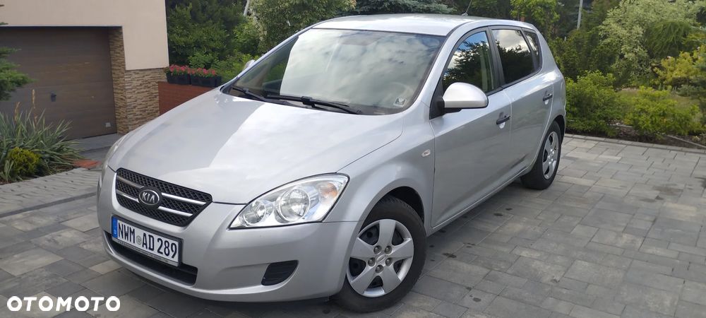 Kia Ceed 1.6 CRDi LX - 19