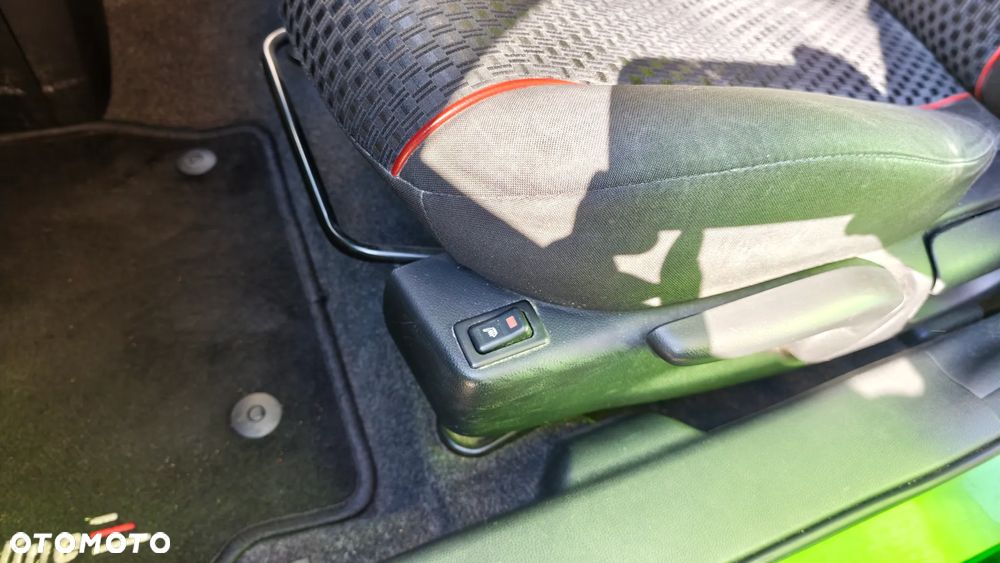 Mazda 2 1.3 Navi + - 16