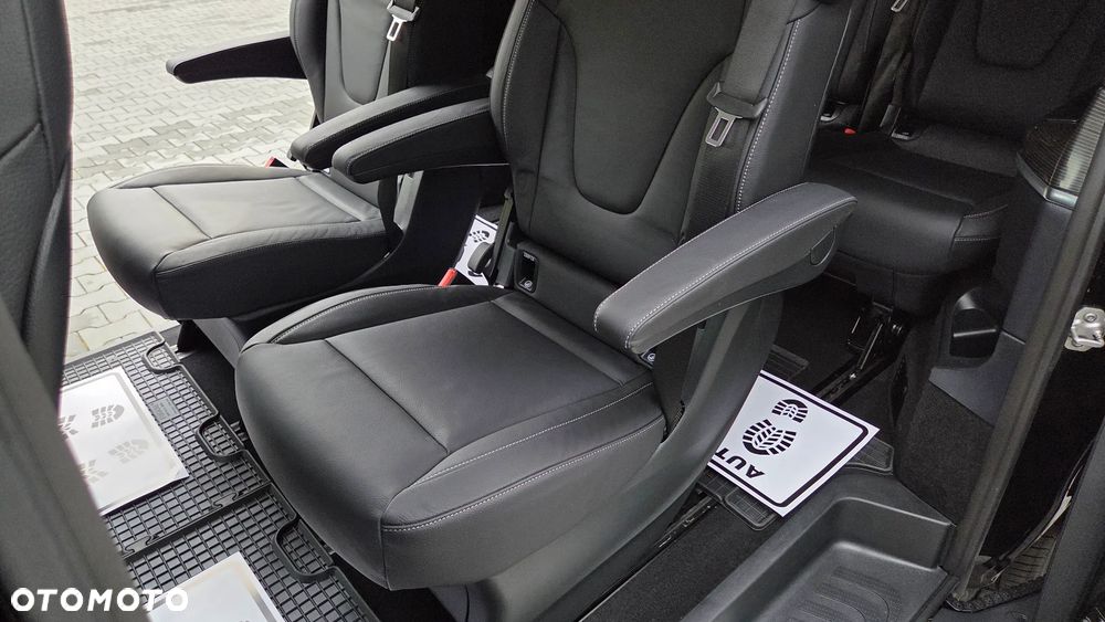 Mercedes-Benz Klasa V 250 d lang 9G-TRONIC Avantgarde - 13