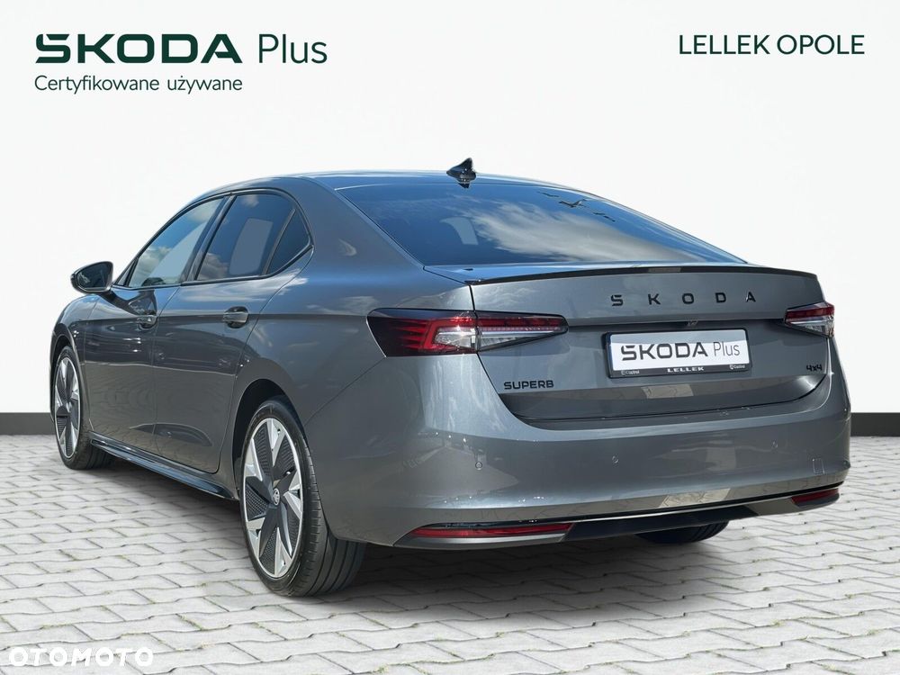 Skoda Superb 2.0 TDI SCR 4x4 Sportline DSG - 9