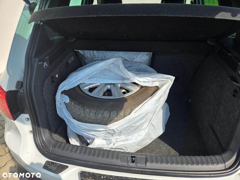 Volkswagen Tiguan - 14