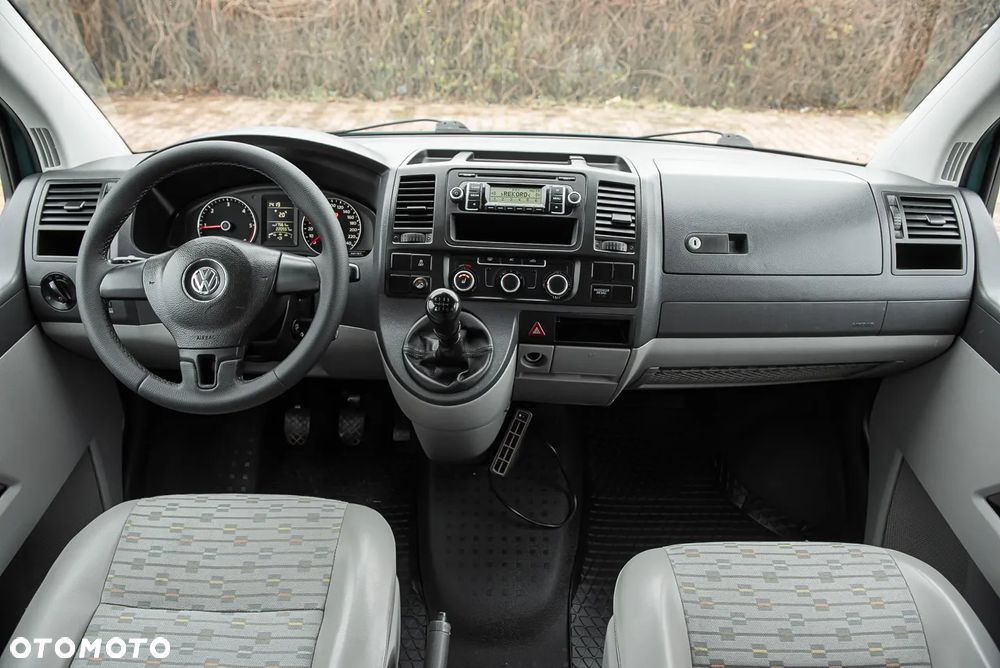 Volkswagen Transporter - 11