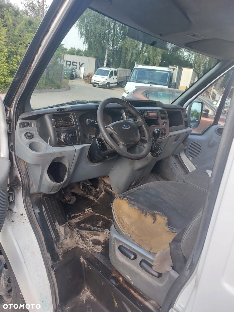 Ford Transit - 10
