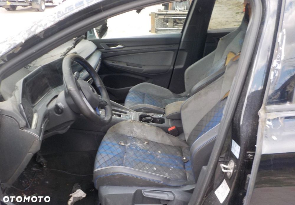 Volkswagen Golf - 20