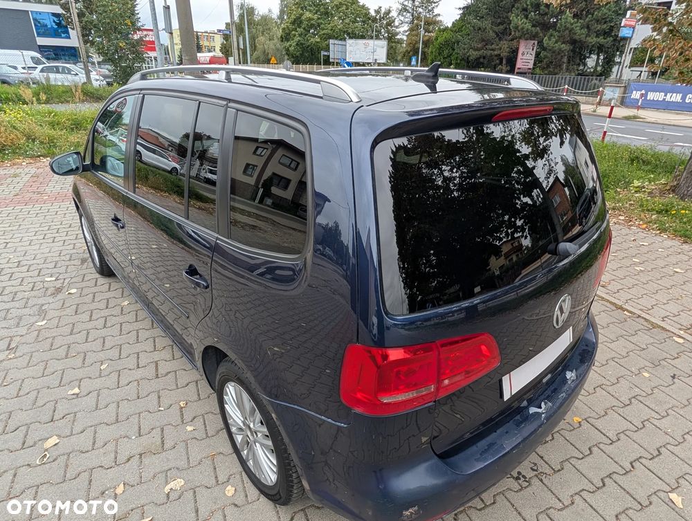 Volkswagen Touran - 15