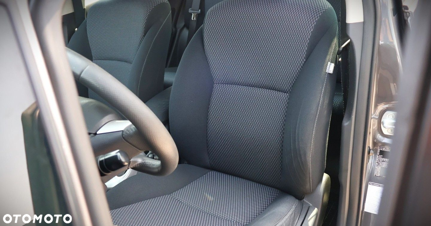 Toyota Auris - 14