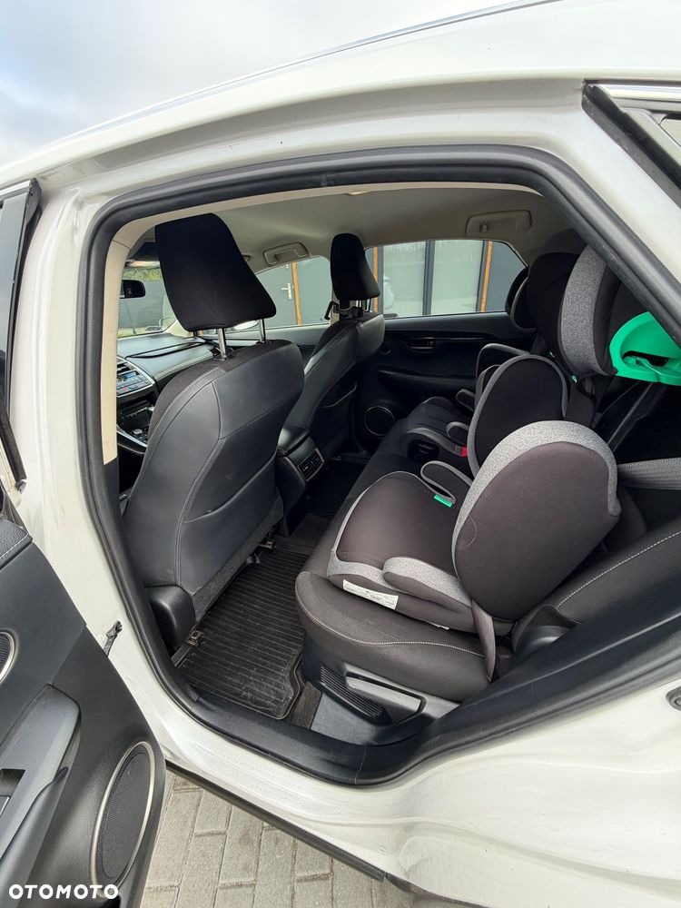 Lexus NX 300h Comfort AWD - 11