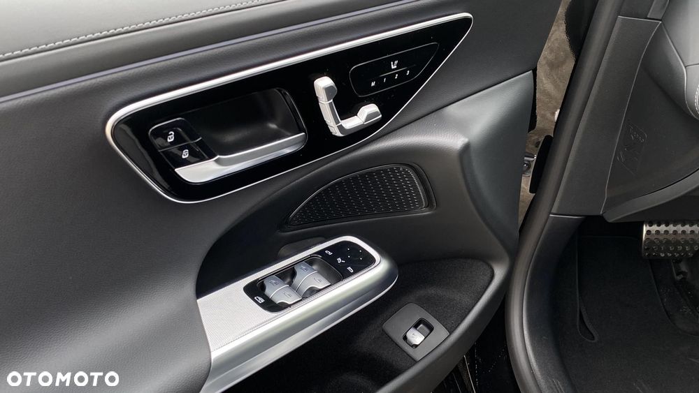 Mercedes-Benz Klasa E - 12