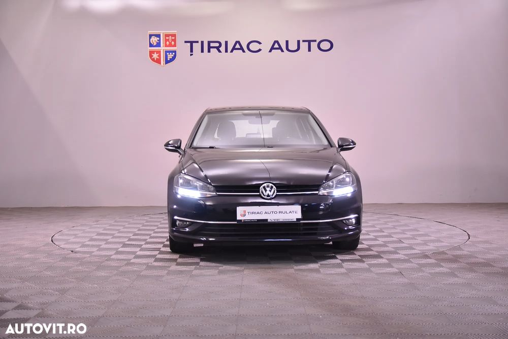 Volkswagen Golf - 8
