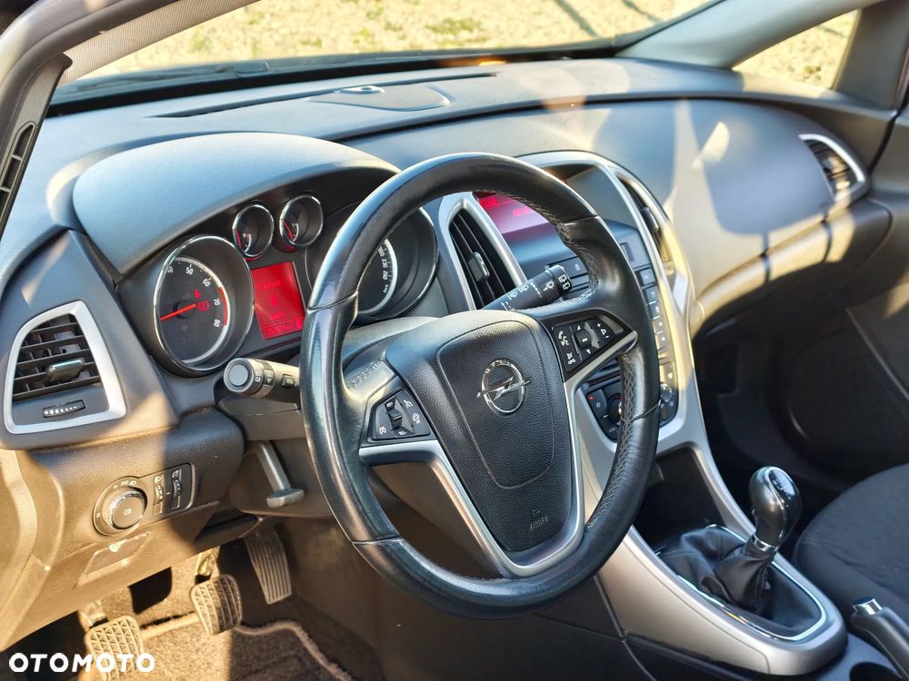 Opel Astra - 25