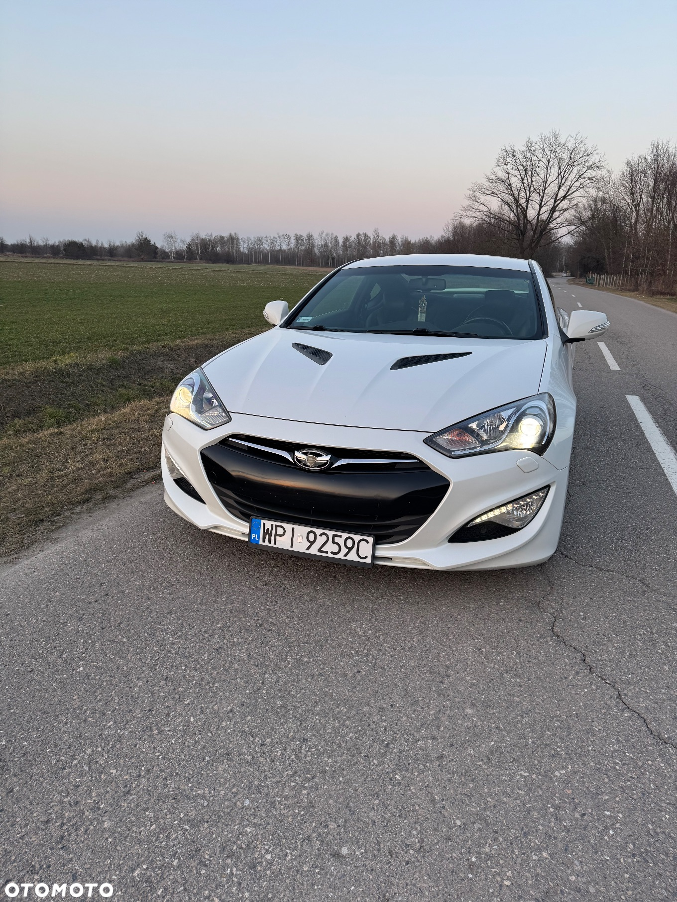 Hyundai Genesis Coupe 2.0 T - 4