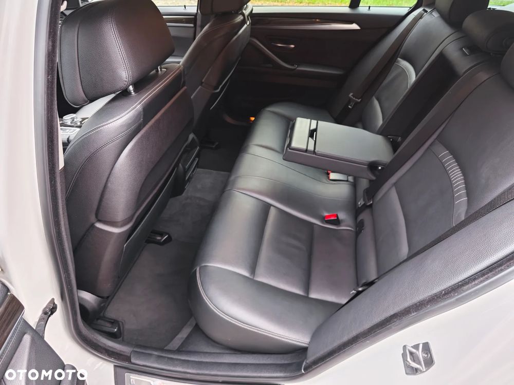 BMW Seria 5 520d xDrive Luxury Line - 27