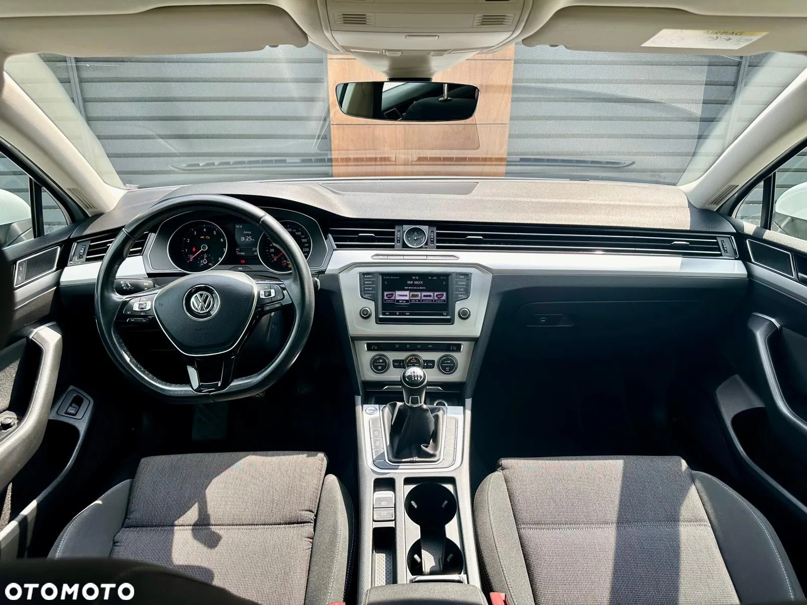 Volkswagen Passat - 9