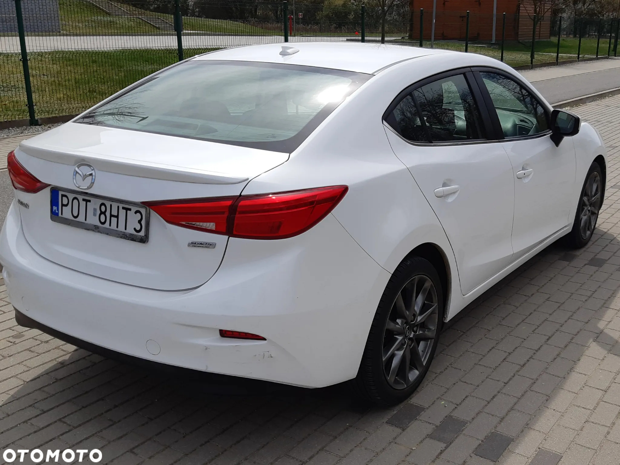 Mazda 3 - 4