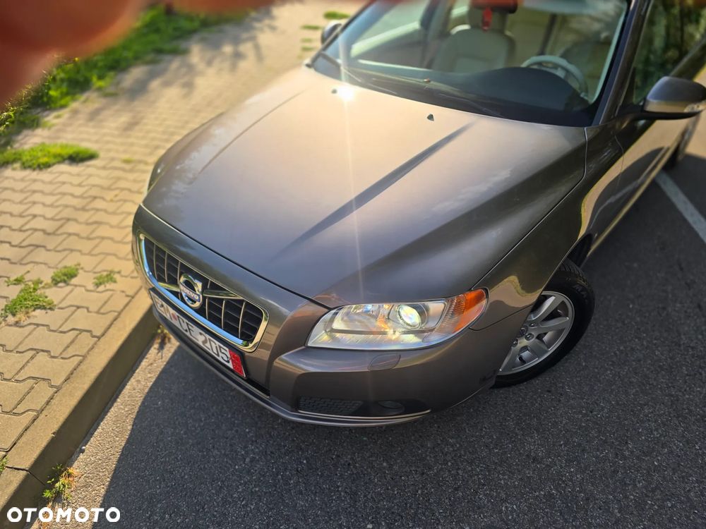 Volvo V70 2.5T Summum - 35