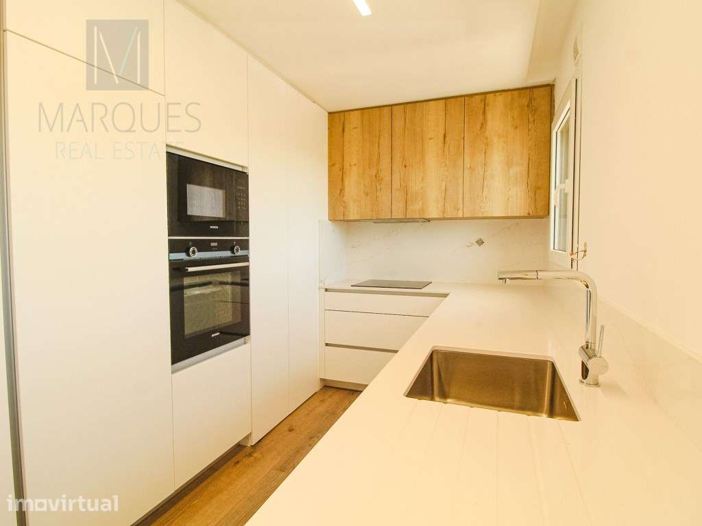 Apartamento T3 + 1 Implex T2 com Parqueamento e Arrecadação na Quin... - Grande imagem: 2/23