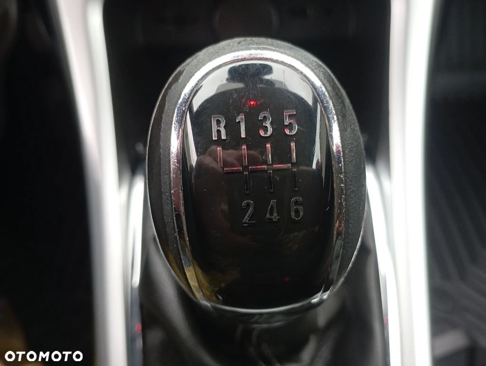 Opel Astra 1.7 CDTI DPF Cosmo - 19