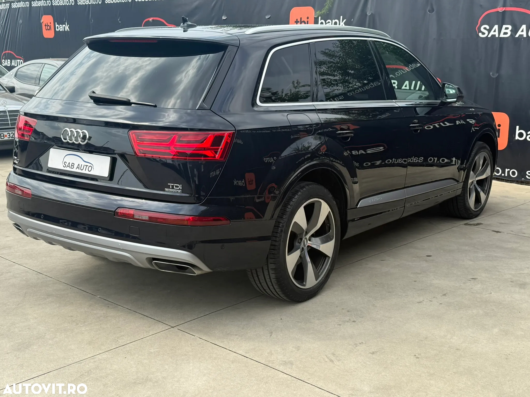 Audi Q7 3.0 ultra TDI Quattro Tiptronic - 17